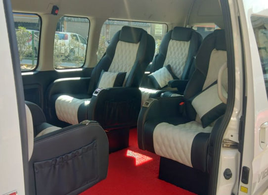 8 seater imported mini van hire in delhi gurgaon